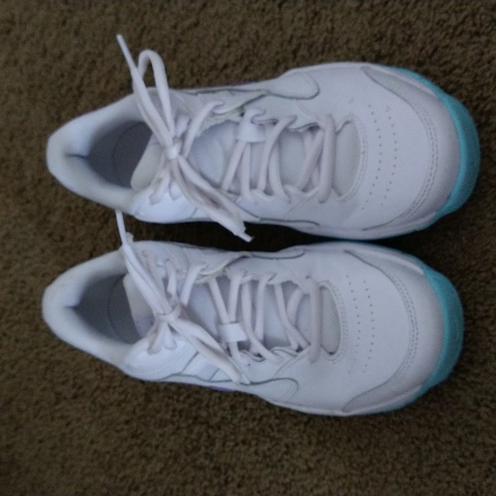 Nike lite two women's tennis shoe